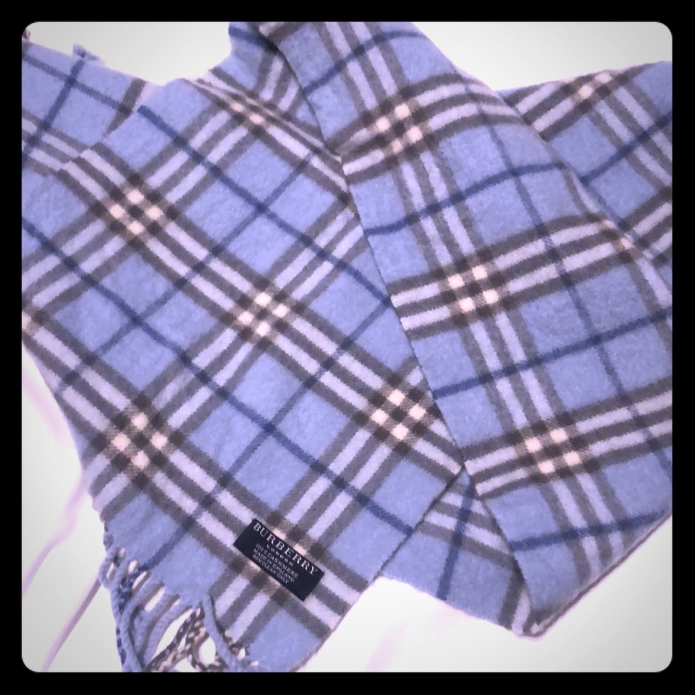 Burberry 100% cashmere scarf